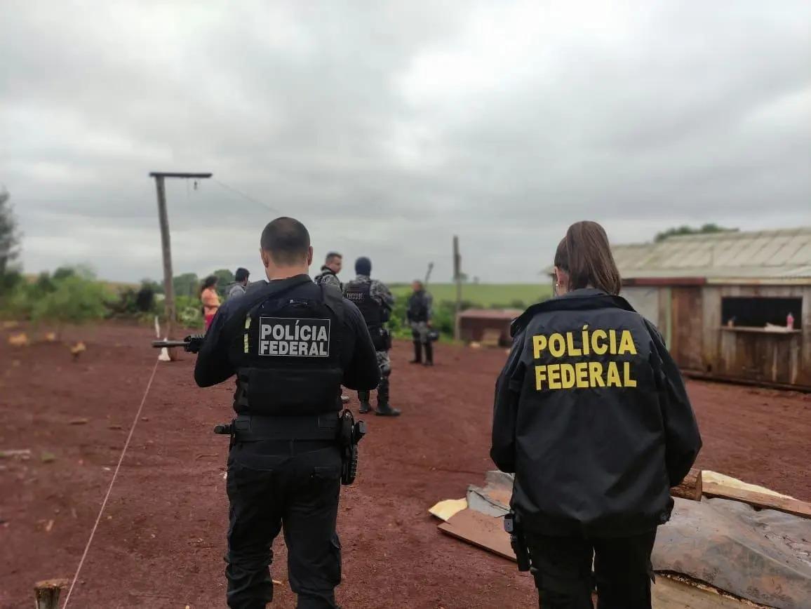 Polícia Federal deflagra operação para restabelecer ordem pública na terra indígena, em Cacique Doble