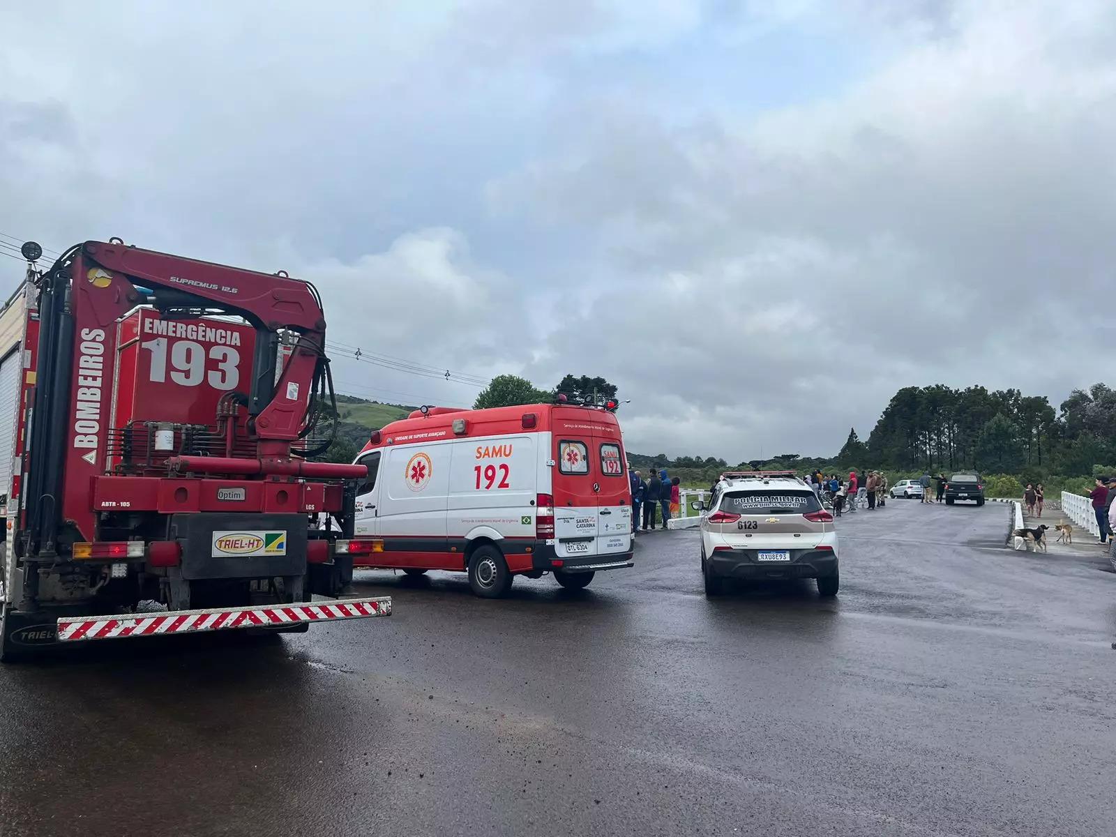 Criança desaparece ao cair em rio enquanto brincava em Lages