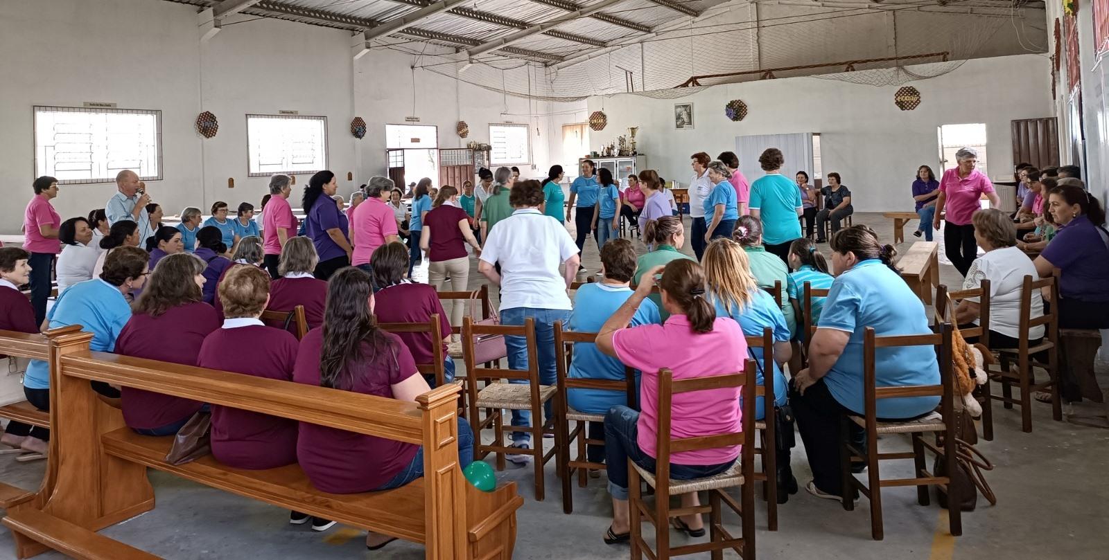 Tradicional Encontro de Clubes de Mães integra mulheres de Cotiporã