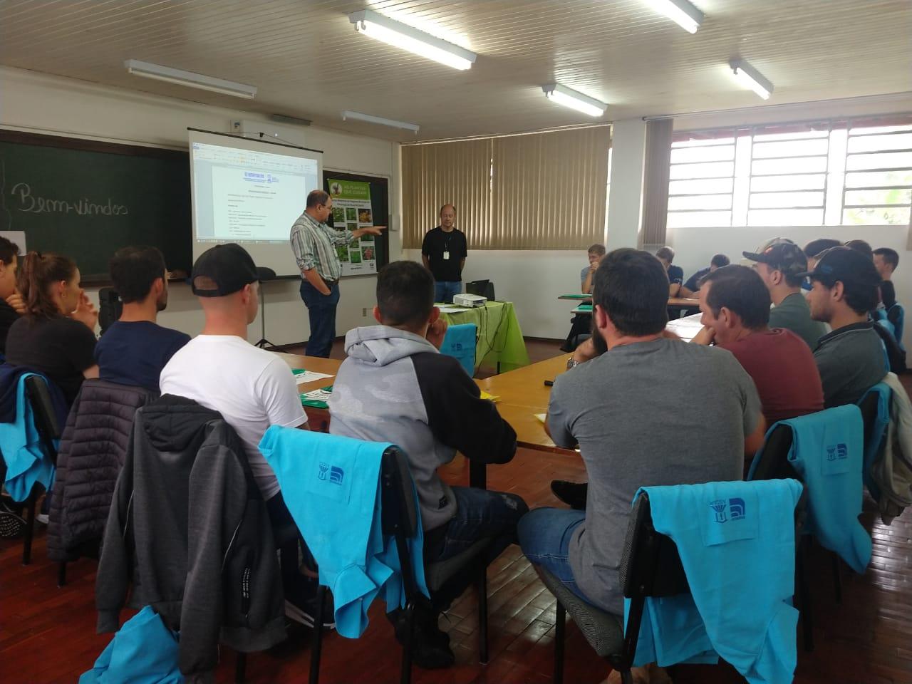 Curso na Serra oportuniza a qualificação de jovens viticultores