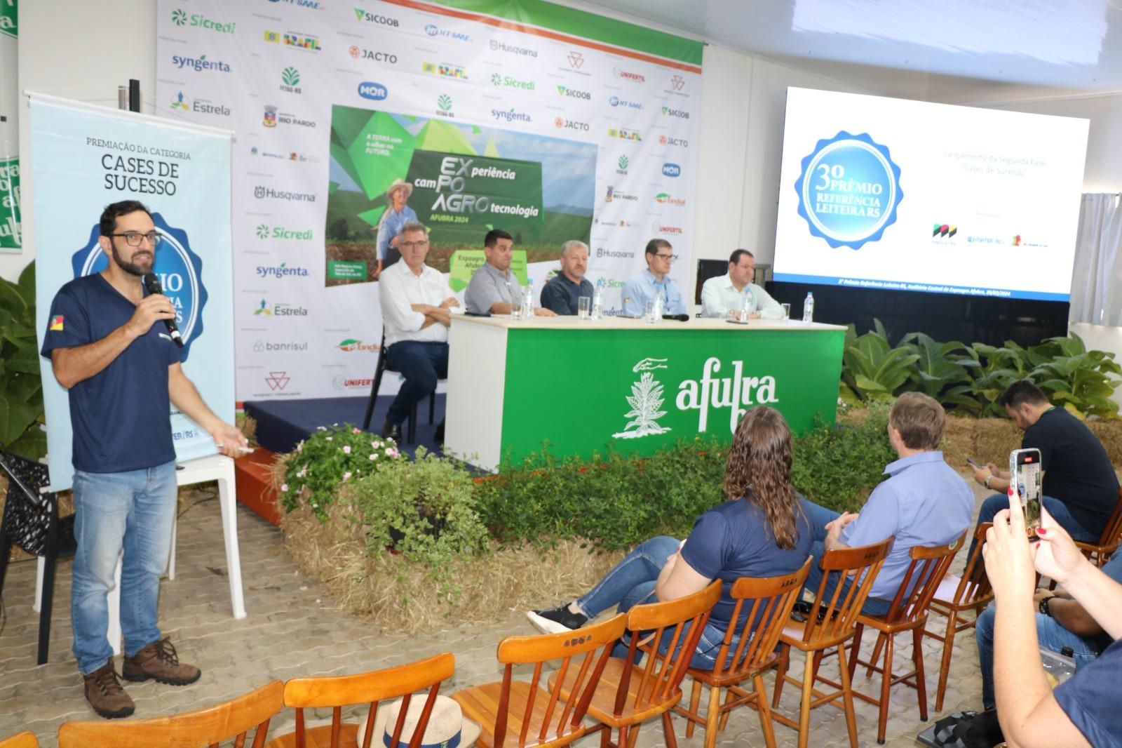 Expoagro Afubra 2024: Informações e indicadores da cadeia leiteira são abordados em seminário