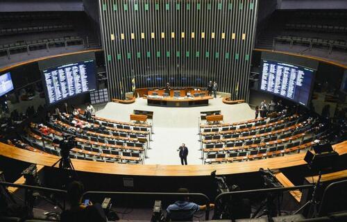 Câmara dos Deputados aprova texto-base que regulamenta a reforma tributária