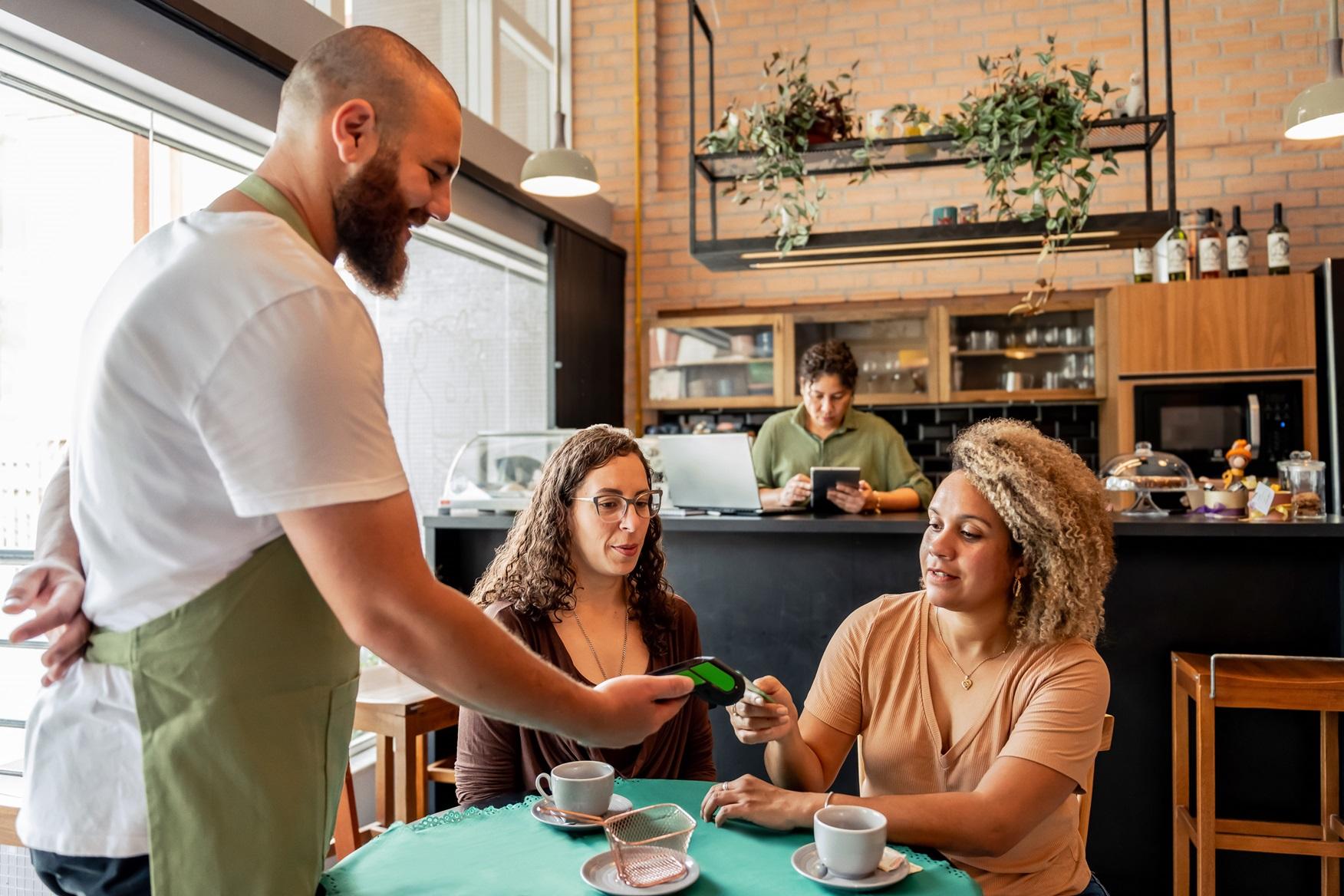 Entenda como o Programa de Fidelidade JUNTOS apoia a economia local