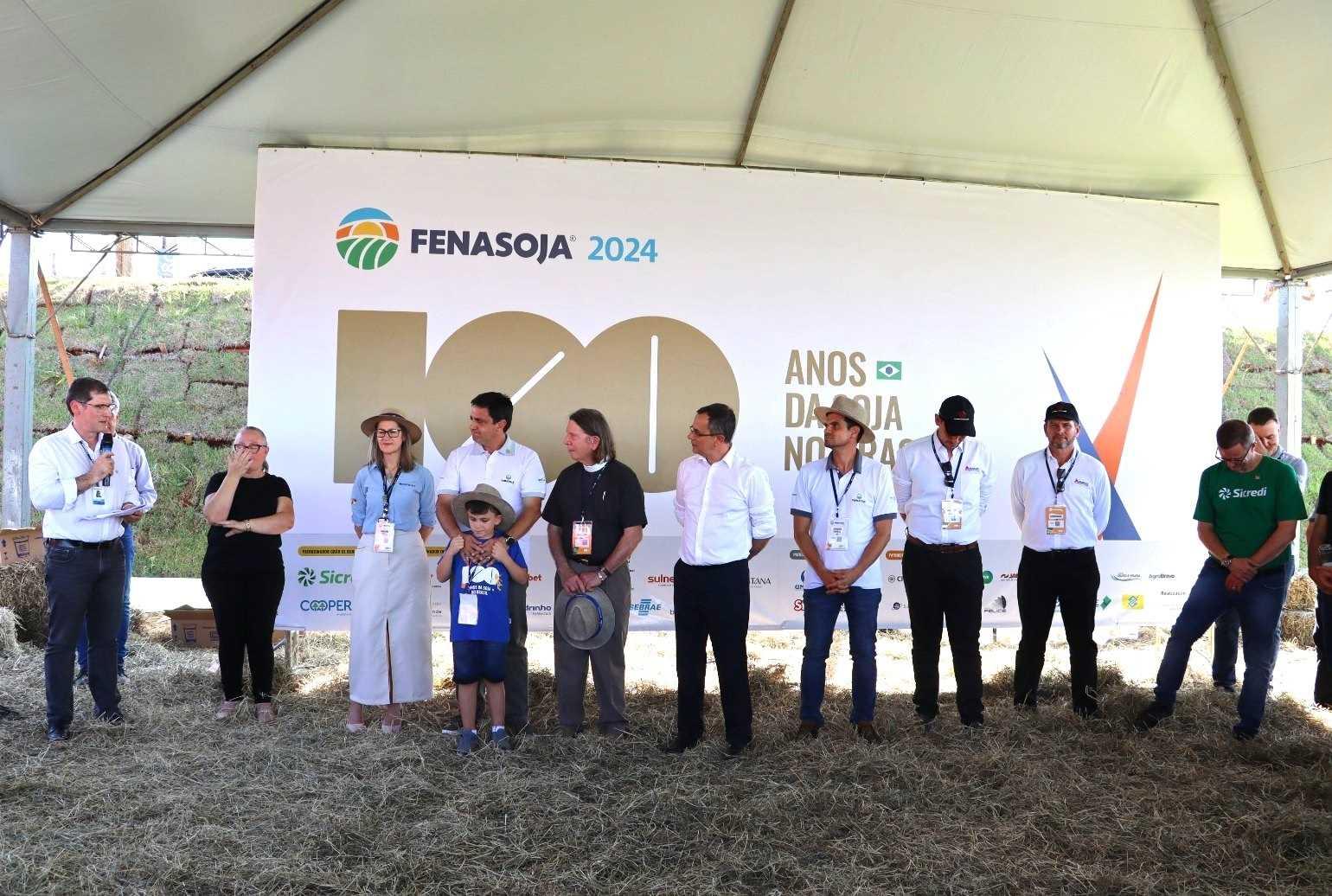 Fenasoja 2024: Emater/RS-Ascar apresenta estimativa de safra de grãos de verão durante ato simbólico do plantio da soja no Brasil